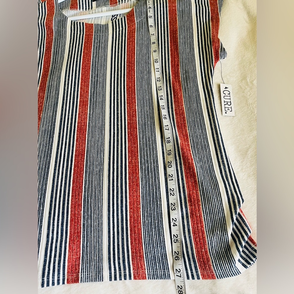CURE. Striped Red and Black Women's Top Sz L - Picture 8 of 8